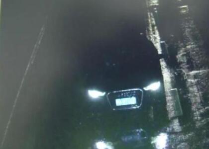奇葩！西安男子1副假車牌套7輛車，竟是為了省停車費！